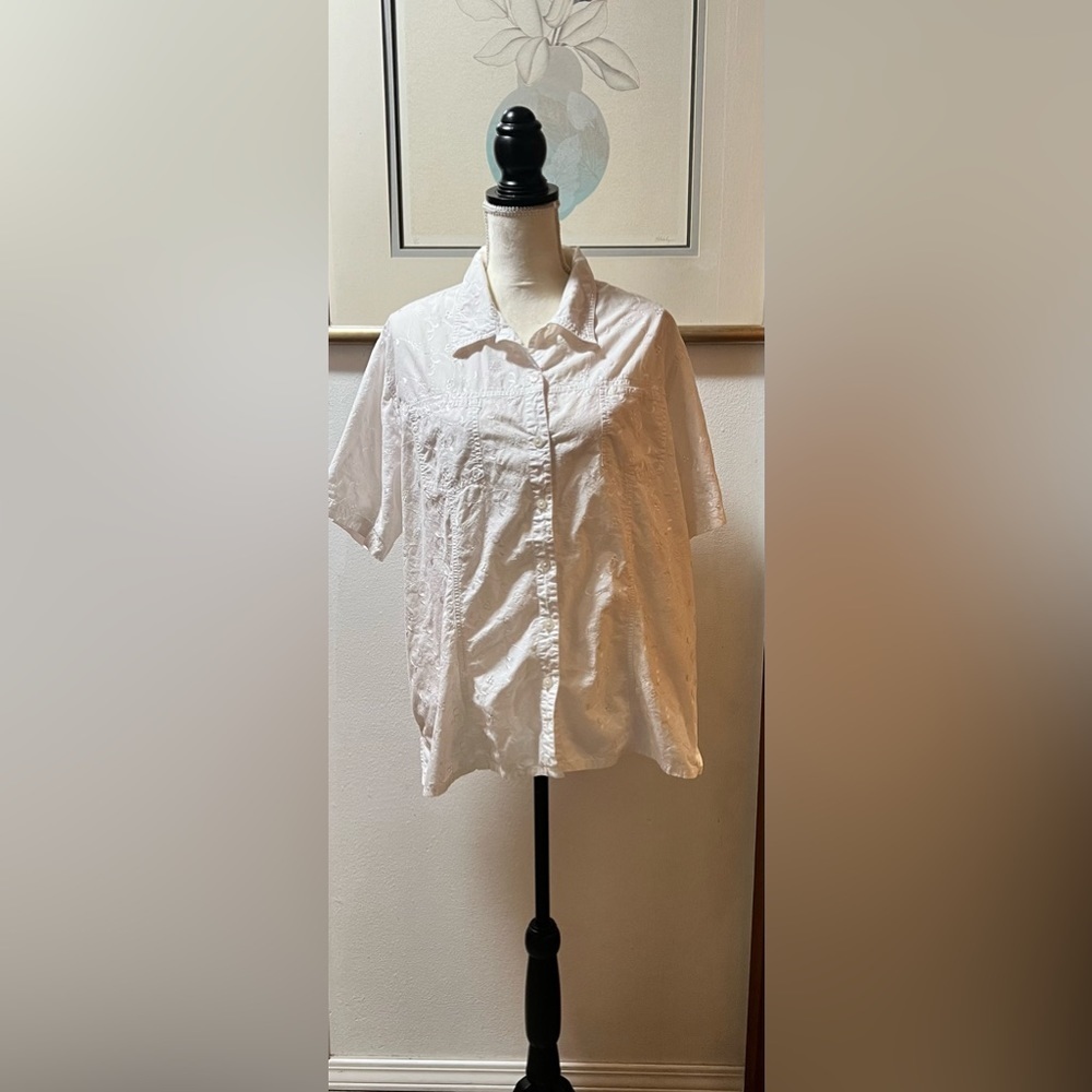 - Bobbie brooks top
